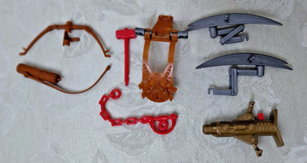 Vintage 1980’s Mixed Lot Accessories Weapons