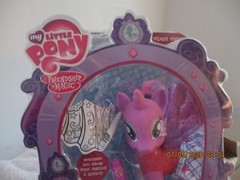 MY LITTLE PONY, THROUGH THE MIRROR, GLITTER GLUE, ONLY AT WALMART, 2013, 5+