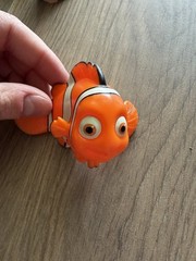 Finding Nemo and Finding Dory Water Bathtub Toys And Figurine Lot Of 3