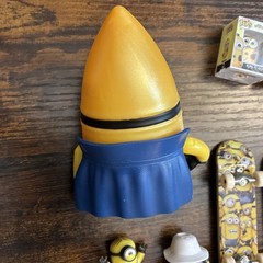 Despicable Me Mixed Lot Minions Toys Figures Fingerboard Mini Skateboards