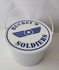 Disney Pixar Toy Story Bucket O’ Soldiers (65) Green Army Men Thinkway Toys