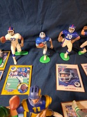 SLU FOOTBALL LOOSE 12 FIGURE LOT Mostly Giants . Most Have Cards W/ Sleeves