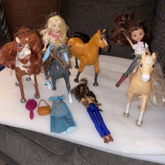 Dreamworks Spirit – Lot Of 4 Horses 3 Dolls