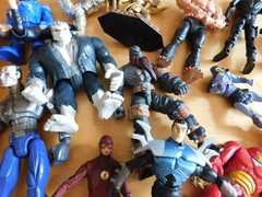 Action Figures DC Comics/Hasbro/Marvel/Mattel/Other Lot Mixed (17 Figures)