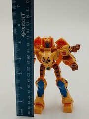 Transformers Cyberverse Adventures CHEETOR Figure
