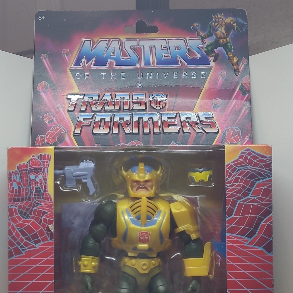 Masters of the Universe Man-At-Arms & Bumblebee Boxed Action Figure