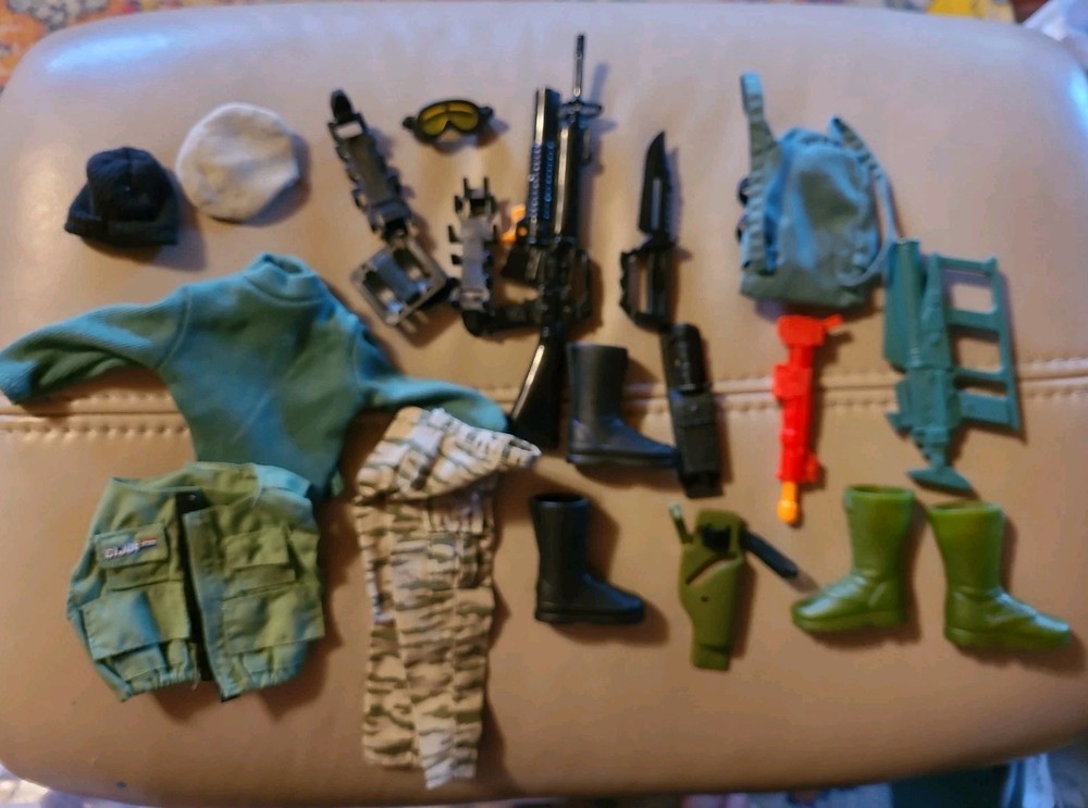 Vintage GI JOE Accessories Lot Boots, Jungle, Goggle, Knives, Guns, Etc