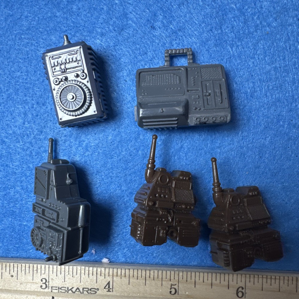 12″ ACTION FIGURE ACCESSORIES – BACKPACKS AND RADIOS LOT