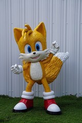 Life Size Tails The Fox Ultra-Processed Seamless Figure 24” Tall