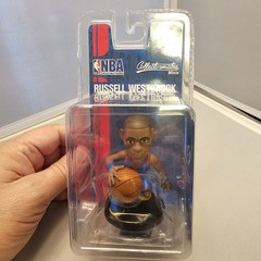 NBA COLLECTIBLE FIGURE RUSSELL WESTBROOK OK City Thunder COLLECTORMATES MINI