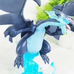 Pokémon 7″ Mega Charizard X Collectible Figure w/ Interchangeable Accessories