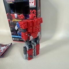 Hasbro Transformers Studio Series 86/25 Autobot Blaster & Eject
