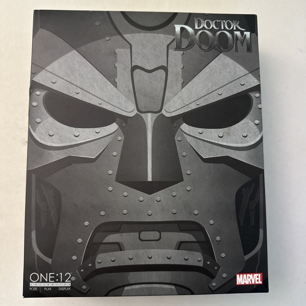 Mezco Toyz 1:12 Collective Marvel DOCTOR DOOM/Jet-Pack 99% CIB DAMAGED READ DESC