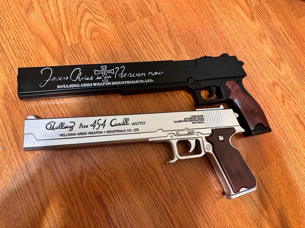 Hellsing Alucard Casull Prop Replica for Cosplay Toy Foam Gun Set Of 2