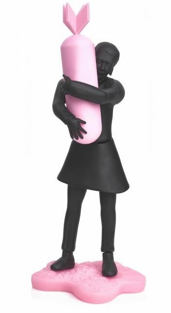 BOMB HUGGER BLACK / PINK VINYL ART TOY FIGURE APOLOGIES TO BANKSY