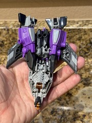 Transformers Thrilling 30 Generations Deluxe Class Skywarp 2014