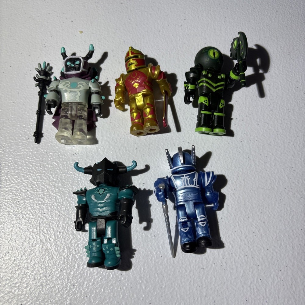 R0BL0X Toys Lot Of 5 Champions Collection Figures Only No Codes Playset