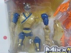 N A415 Power Rangers Mixx n Morph Samurai Gold Ranger / Claw Zord Figure Set