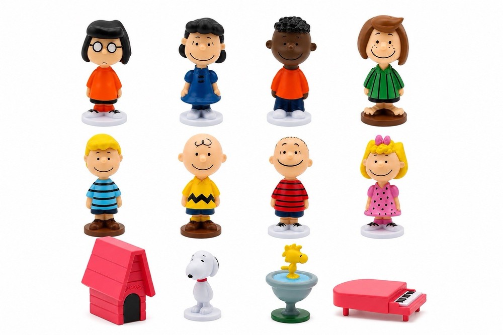 Peanuts Mini Figure Set Charlie Brown, Snoopy & Friends 10 Pc Collectible Toy