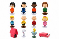 Peanuts Mini Figure Set Charlie Brown, Snoopy & Friends 10 Pc Collectible Toy