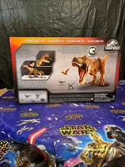 JURASSIC WORLD -Mattel Tyrannosaurus Rex 40” Roarin Super Colossal Battle Damage