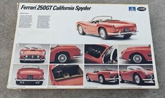 Vintage Ferrari 250GT California Spyder 1/24 TESTORS Model Kit Complete Plastic
