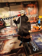 BW-LAW-LTC: 1/12 Black wired Coat for SHF One Piece Trafalgar Law