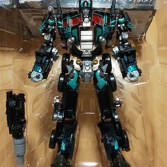 RARE TRANSFORMERS Legendary Nemesis Prime Figure Exclusive to JAPAN