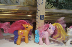 Hasbro My Little Pony Lot of Six (6) Ponies with Molded Tails Brushable Manes