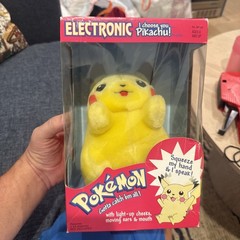 Pokemon ELECTRONIC “I Choose You Pikachu!” Plushie 1999 Nintendo Hasbro NEW BOX