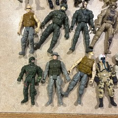 Chap Mei Army Solder Green Uniform W/Red Hat 4” Action Figure + 17 Other Figures