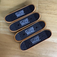 STAR WARS: THE CLONE WARS 2010 TABLETOP SKATEBOARDS (4 INCLUDED)