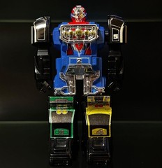 Bandai CarRanger Power Ranger Green Racer Figure Set RV Robo Parts Missing