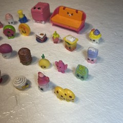 Mini Shopkins lot of 30 mini figures mixed series plus accessories