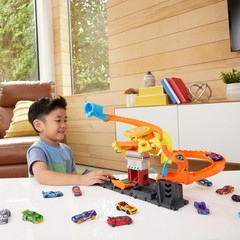 Pizza Slam Cobra Attack Playset with 1 Toy Car – 3 Random Racing Paths Fun!