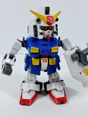 SD Gundam Force 01 Captain Gundam 4″ Action Figure 2004 Bandai Robot Toy & Shiel
