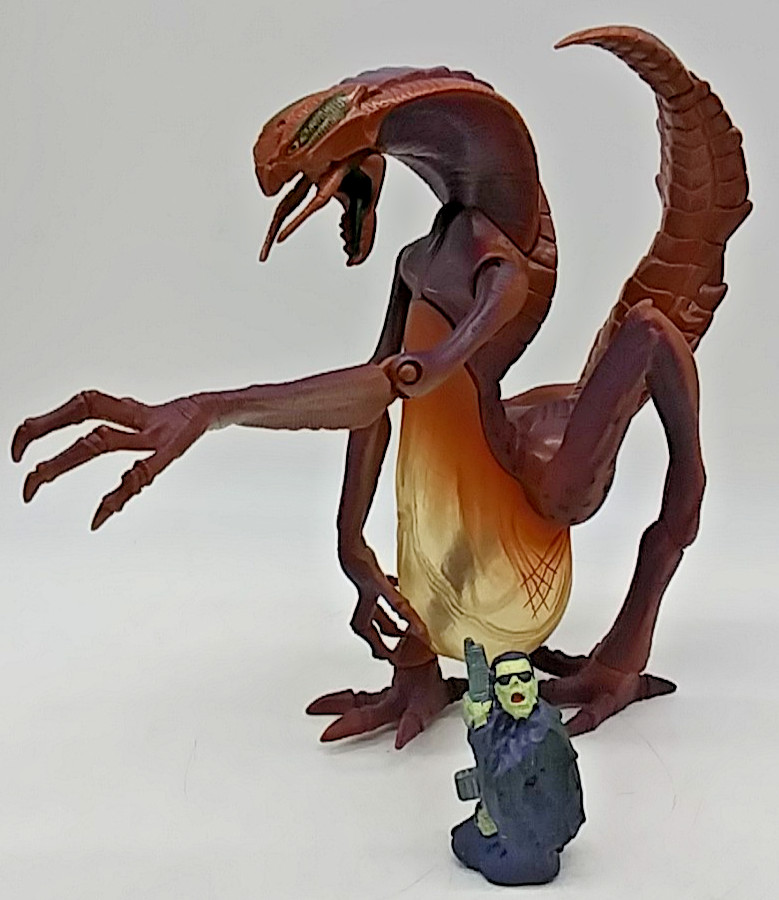 Galoob 1996 ALIEN TERRORIST EDGAR Men in Black MIB Figure Complete w/Kay