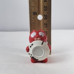 Hasbro Lost Kitties Snackz Series 3 Blind Box Figure Red Cat Licking Plate 1.25″