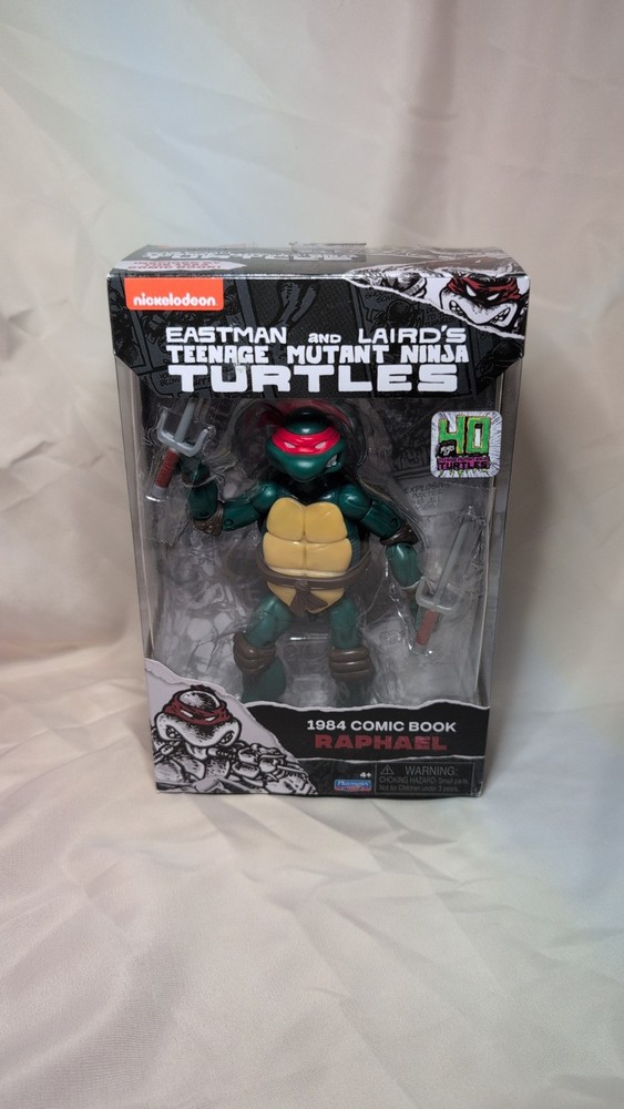 Nickelodeon TMNT 1984 Comic Book Raphael Action Figure 40th Anniversary Boxed