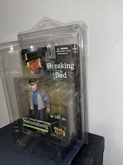 HEISENBERG BREAKING BAD GRAY JACKET 6 INCH ACTION FIGURE MEZCO Bryan Cranston
