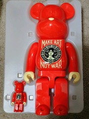 Shepard Fairey Obey x Bearbrick 400% 100% Make Art Not War 2023 Designercon EX