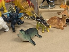 Vintage – Modern 33pc Animal Lot Plastic Rubber Resin Dragons Dinos Horses &More