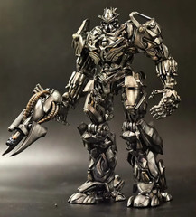 Decepticon Trooper Grunt DMK Scale 16cm Resin Model
