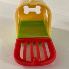 Puppy Dog Pals Travel Pets Series 1 Yellow Carrier, Hissy and Bingo, cat and dog