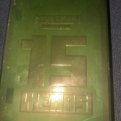Minecraft 15 Years-Diamond Level Limited Edition One Fig Two Accessories