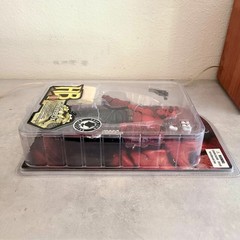 Mezco 2008 HELLBOY II Golden Army Comic Con Exclusive w/ keychain MIB – FREE S&H