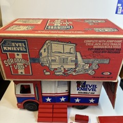 Vintage 1973 IDEAL EVEL KNIEVEL SCRAMBLE VAN SET W/ RAMP,BIKE,TRAILER,