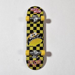 Tech Deck Finger Skate Park Ramps With Skate Boards And Hard Plastic Carry Case