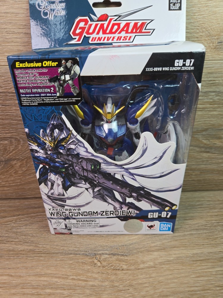 Gundam Universe xxxG-00W0 Wing Gundam Zero (EW) GU-07 Figure Bandai ~NEW IN BOX