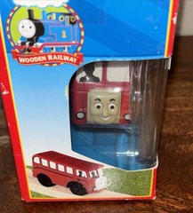 Thomas & Friends Wooden Railway – BATTERY POWERED BERTIE OPERATED 2003 New 99722